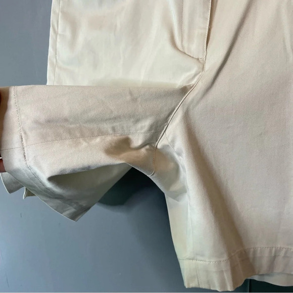 Liz Claiborne Liz Golf Audra Bermuda Shorts ivory short size 10 - Picture 10 of 10
